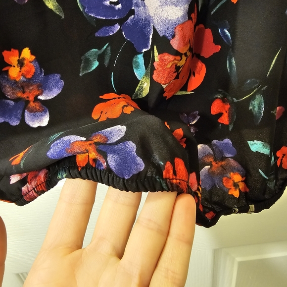 NWOT | Reitmans Blouse | Size Medium - Picture 6 of 8